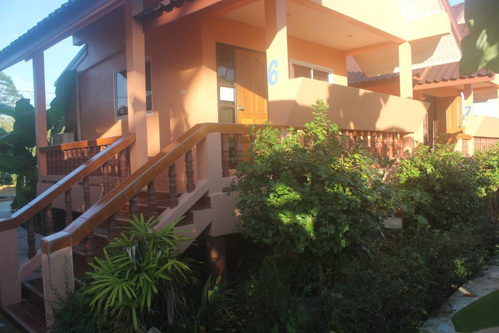 Baan Mek Lom Hotel Khao Lak Exterior photo