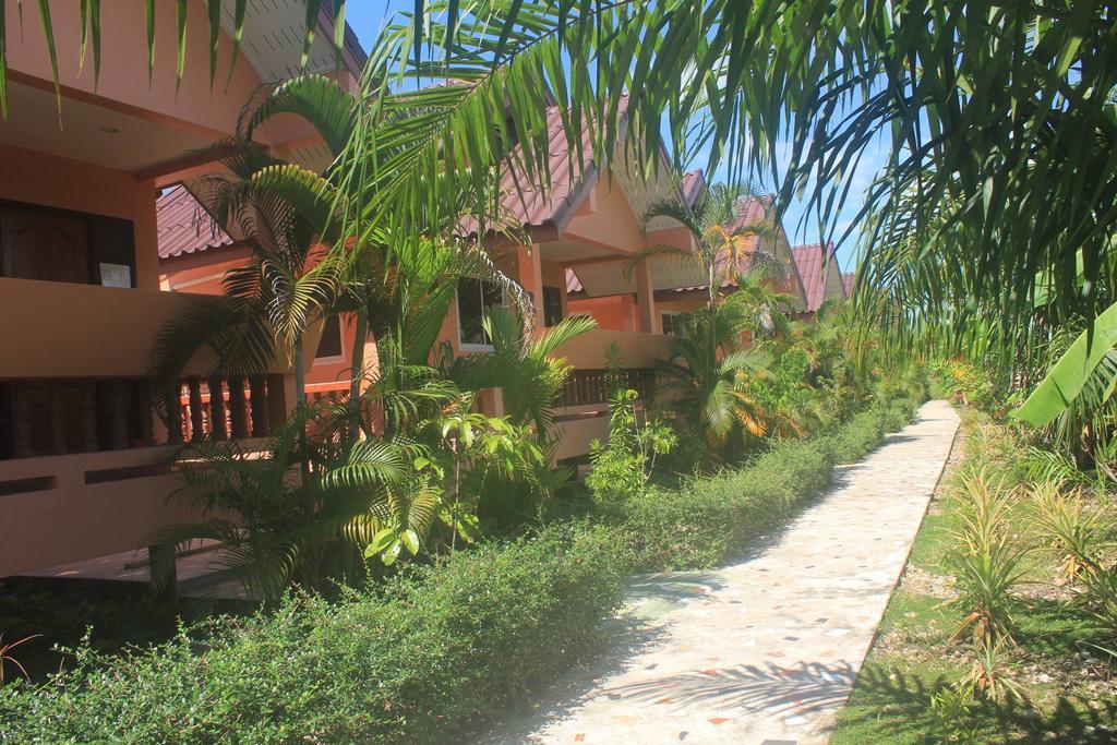 Baan Mek Lom Hotel Khao Lak Exterior photo