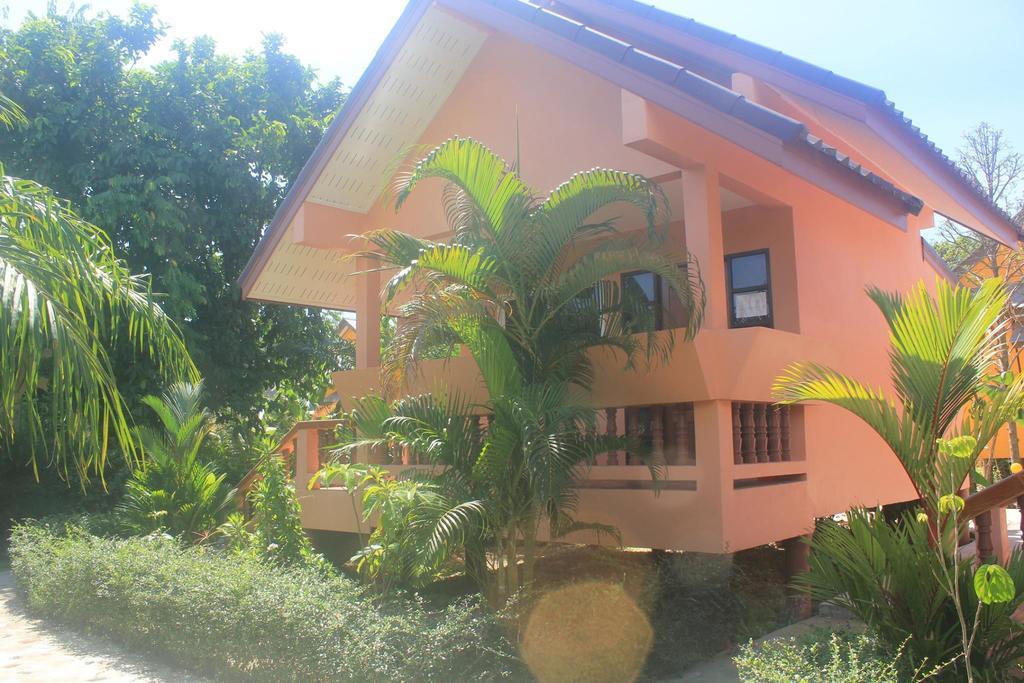 Baan Mek Lom Hotel Khao Lak Exterior photo